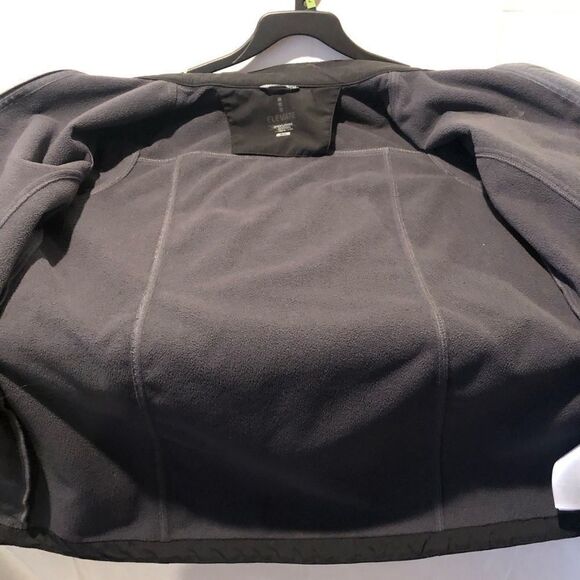 Woman’s elevate light weight jacket size M.   RB2 - Picture 7 of 10